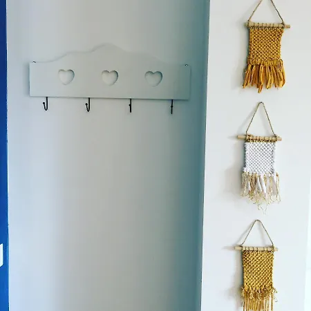 Il Gatto Stanco Арона